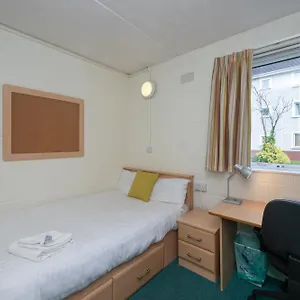 https://ucc-castlewhite-apartments.corkhotel.net